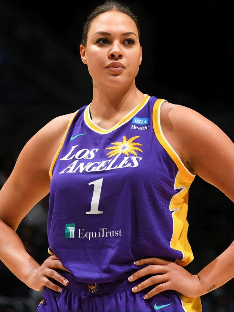 Liz Cambage 8.5 x 11 Photograph Art Print Photo Picture Collectibles:Photographic Images:Photographs Style Your Walls